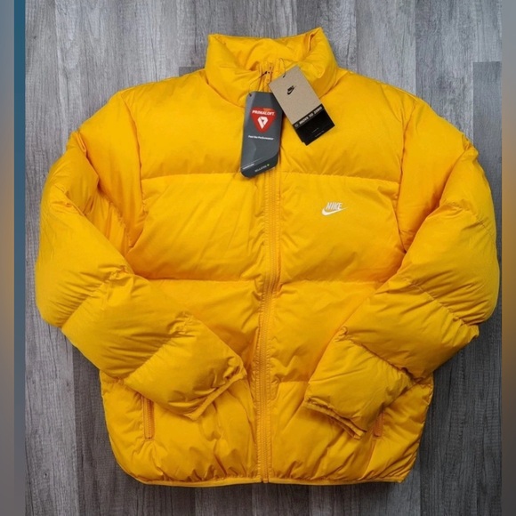 Nike Yellow 🔥 Primaloft Puffer Jacket Coat Sportswear Club FB7383-739 S M L XL - Picture 1 of 12